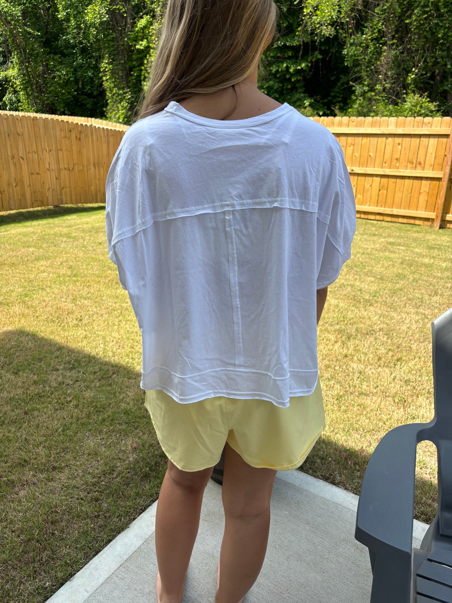WHITE everyday Tee