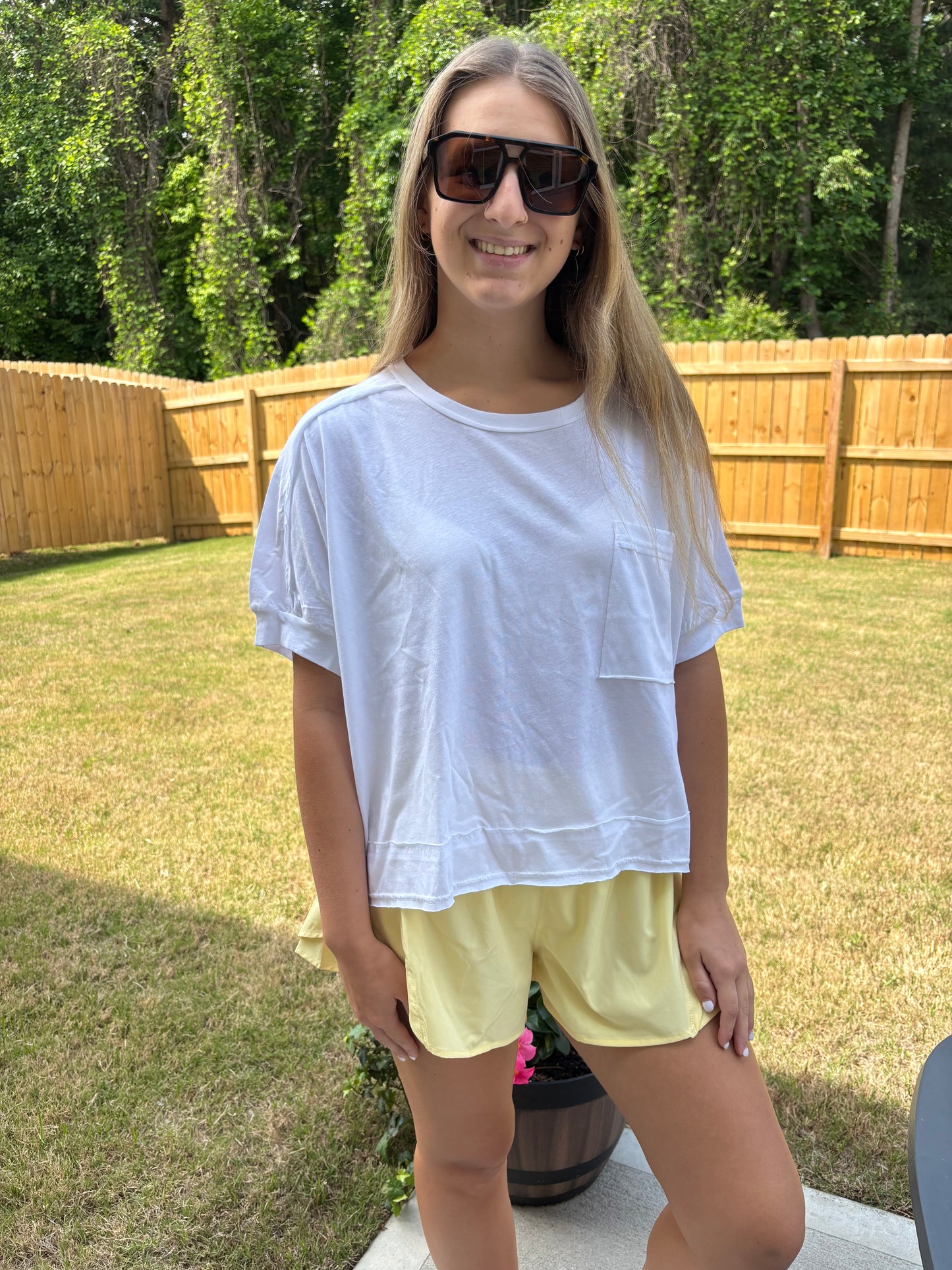 WHITE everyday Tee